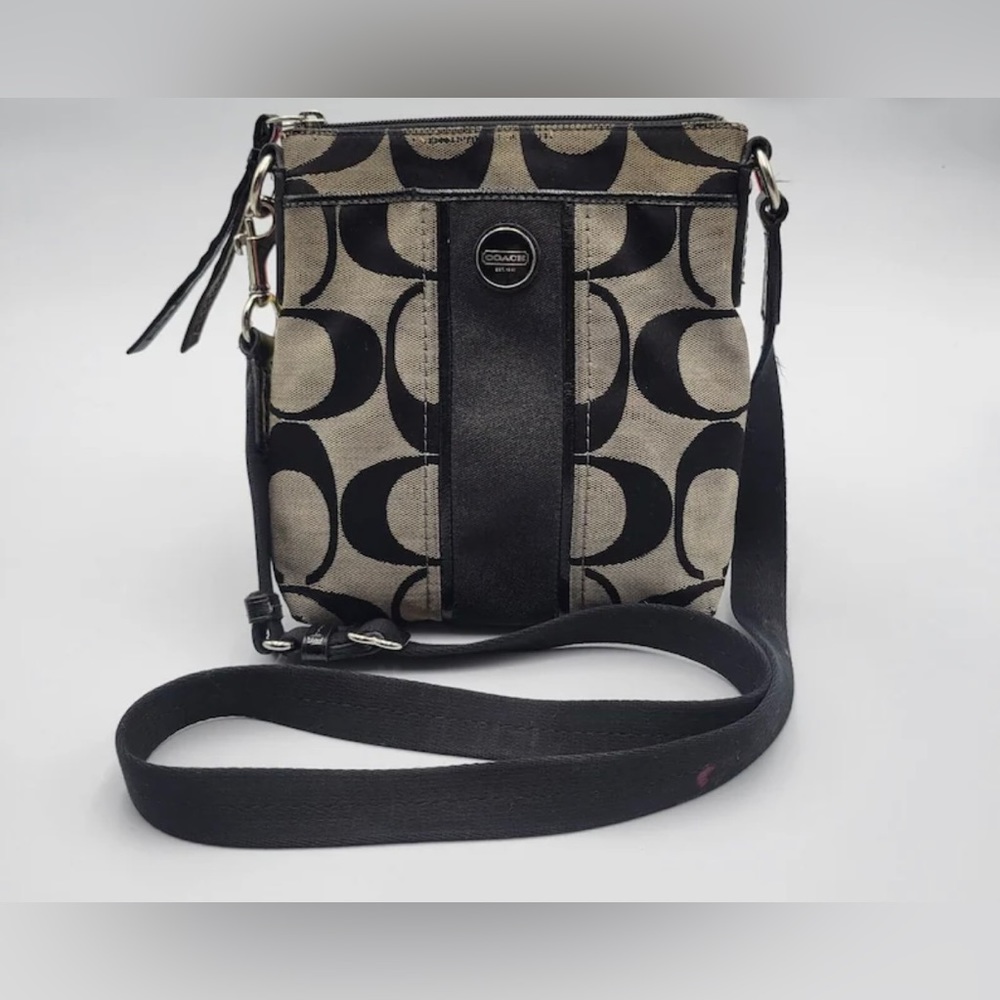 VERY lightly used coach crossbody bag